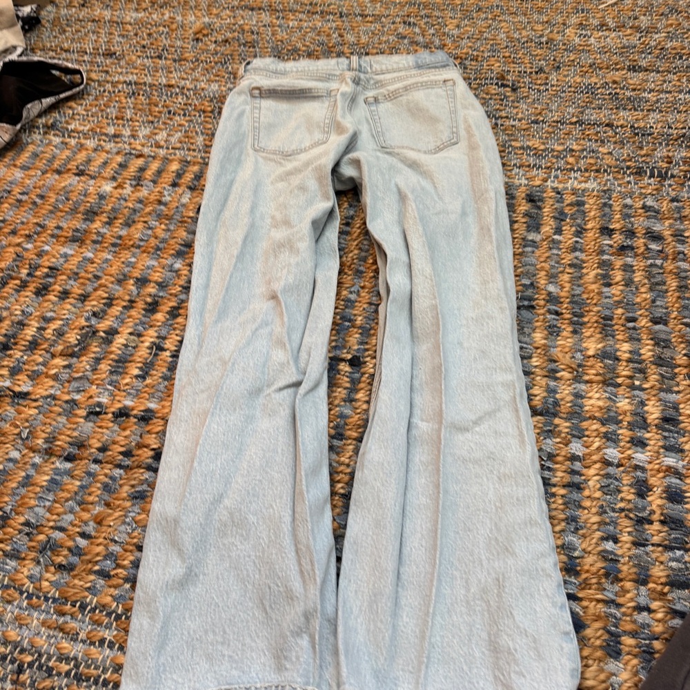 Abercrombie & Fitch the baggy low rise curve love Light Wash Blue Jeans - Picture 5 of 5
